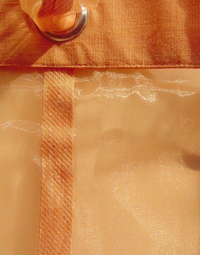 Panneaux, mit Schlaufen, Farbe Terra, eingewebte Längsstreifen in Leinenoptik, Organza-Qualität, Leicht Glänzend, Transparent, Waschbar, in verschiedenen Größen erhältlich