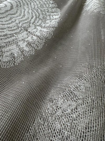 Gardine, Jacquardgewebe, Raschelspitze, Farbe Taupe, Design Baumscheiben, Transparent, Maße HxB 245x140 cm