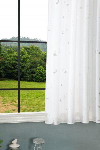 -20495- Weiß 2 Stück 175x145 Vorhang fluoreszierend leuchtend Mond Sterne Schlaufenband Kinder -20495-