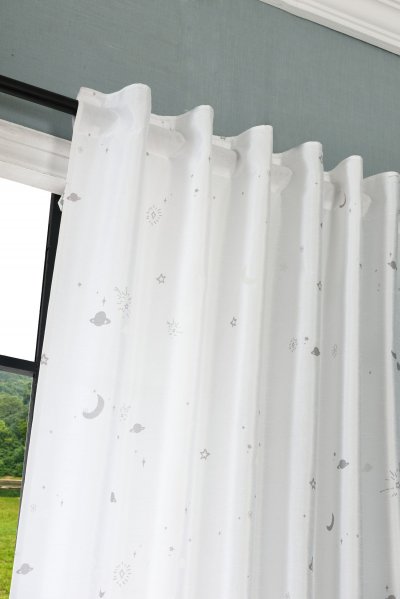 -20495- Weiß 2 Stück 175x145 Vorhang fluoreszierend leuchtend Mond Sterne Schlaufenband Kinder -20495-